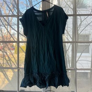 Women’s Dress w/ Ruffle bottom